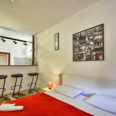 The Big Smile Apartments بولا المظهر الخارجي الصورة